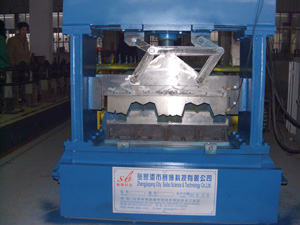 688 Metal Deck Forming Machine